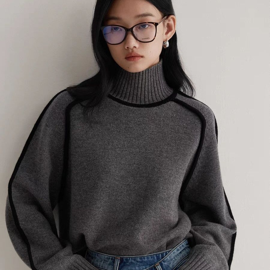 Seraphine - Luxe Turtleneck Sweater