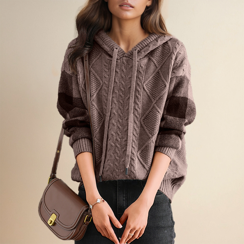 Valeria - Stylish Cable Knit Sweater