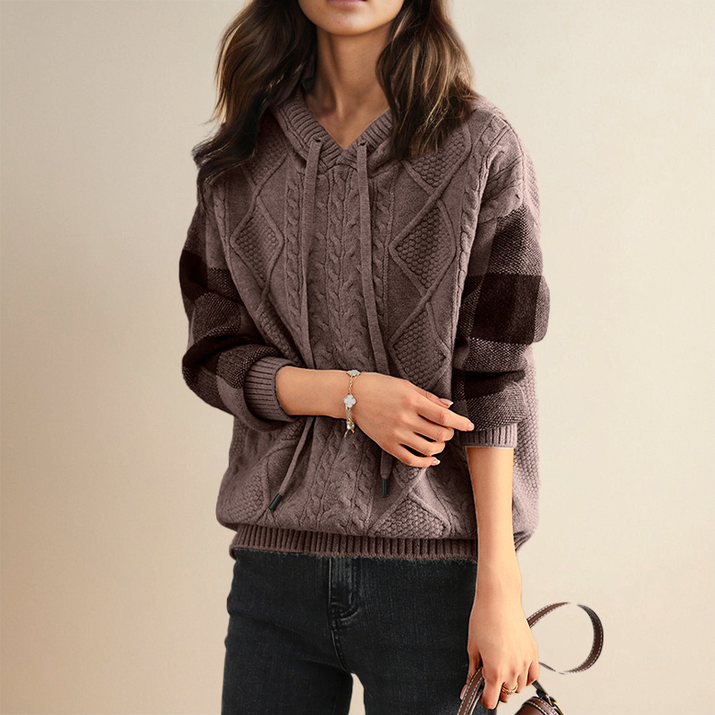 Valeria - Stylish Cable Knit Sweater