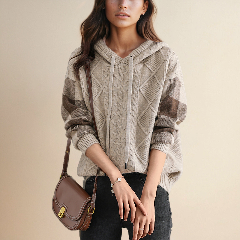 Valeria - Stylish Cable Knit Sweater